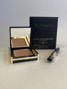 Kumaara Radiant Finish Concealer medium/dark UltraBeauty.shop