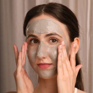 Biodroga Down To Earth Phyto Healing Moor Peeling Mask 1.8 Oz. - Image 2